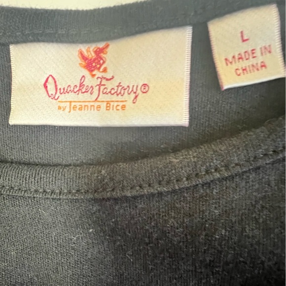 QUAKER FACTORY BY JEANNE BICE BLACK SLEEVELESS TOP SIZE LARGE  EMBROIDERED - Picture 7 of 9